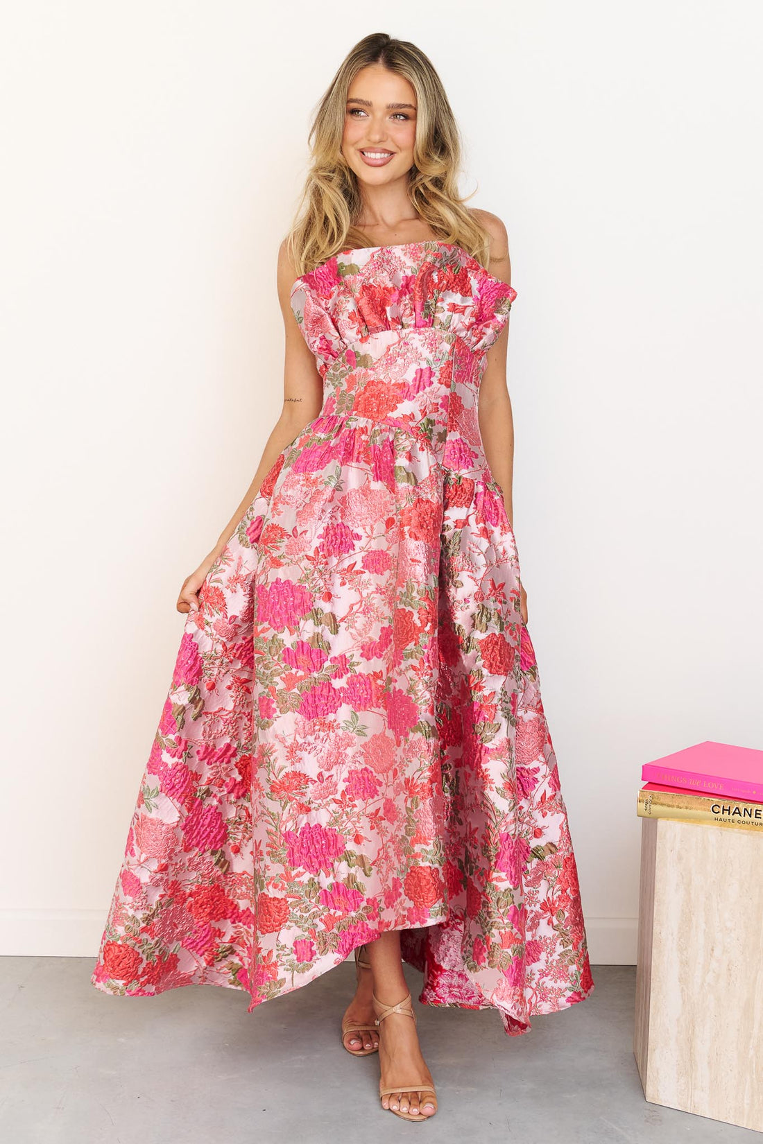 elliatt pink flower dress Flora Strapless Gown in Pink & Green Floral