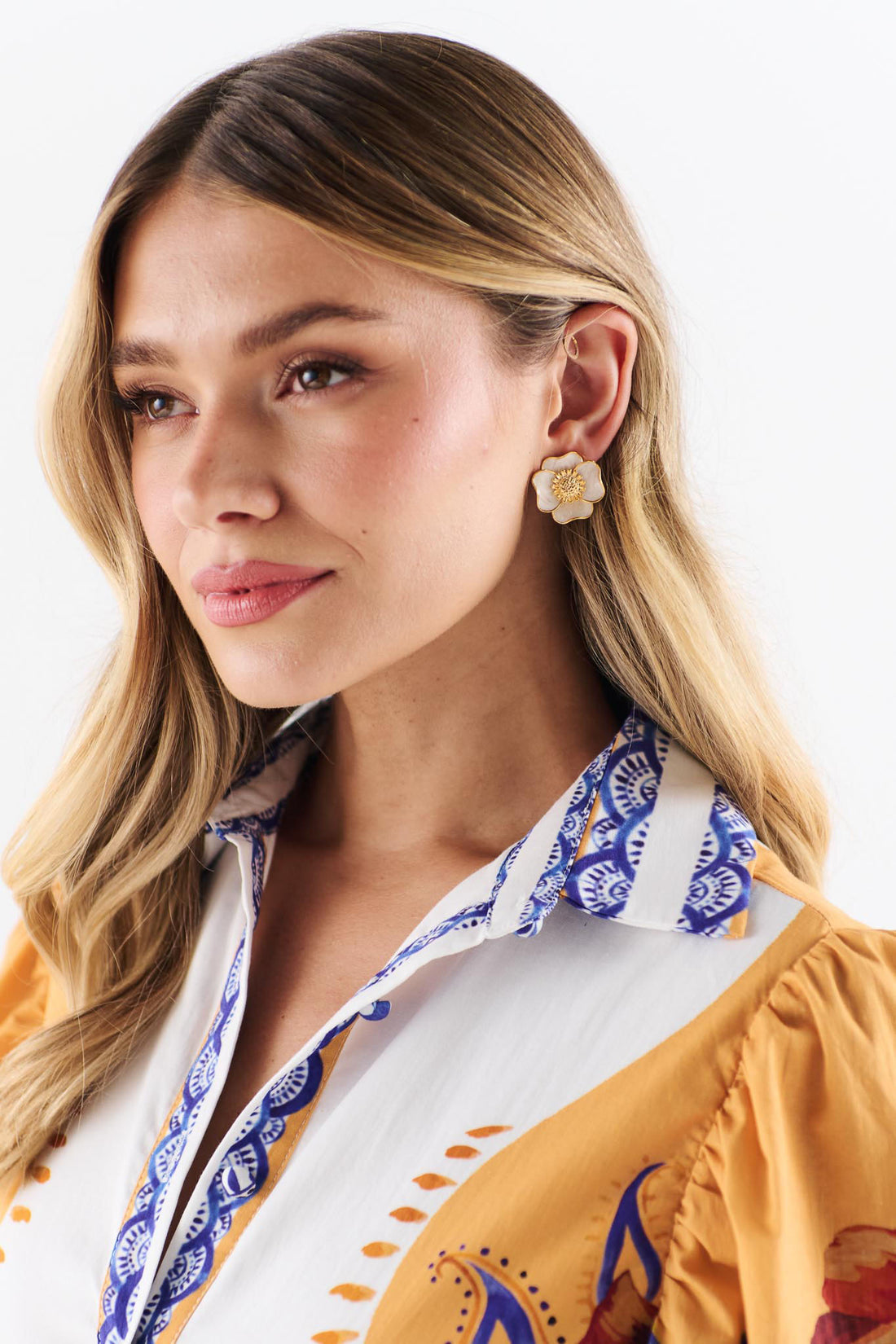 Aura Petal Earring - Ivory